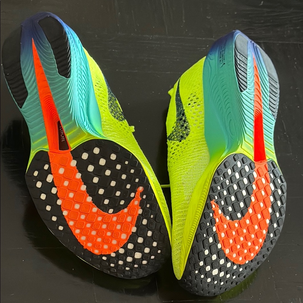 Nike Women’s ZoomX sneakers - size 9 (almost new) - Picture 6 of 7